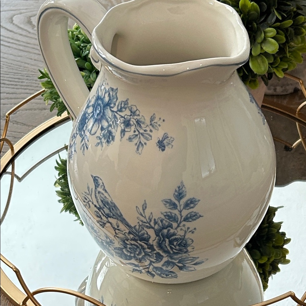 NEW! Vintage Inspired Shabby Chic Floral Blue & White Song Bird Ceramic Pitcher - Picture 8 of 10